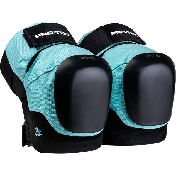 Skateboard knee 2024 pads and helmet